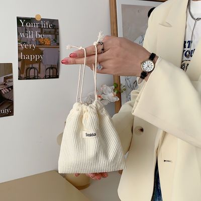 모든 계절에 맞춘 컬러 직물 라벨 보관 드래그스트링 천 포장 가방
