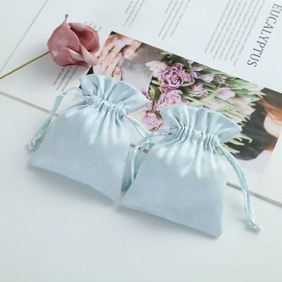 용납 OEM / ODM 보석 조직을위한 사용자 정의 밝은 푸른 벨벳 드래그링 가방