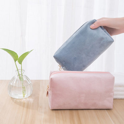 사용자 지정 메이크업 및 개인화 된 신부 선물용 소프트 루프 스타일 벨벳 가방