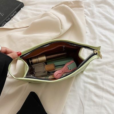 폴리에스터 천 쿼티드 여행 화장품 가방 당신의 사용자 지정 로고 붓는 펄퍼 필요